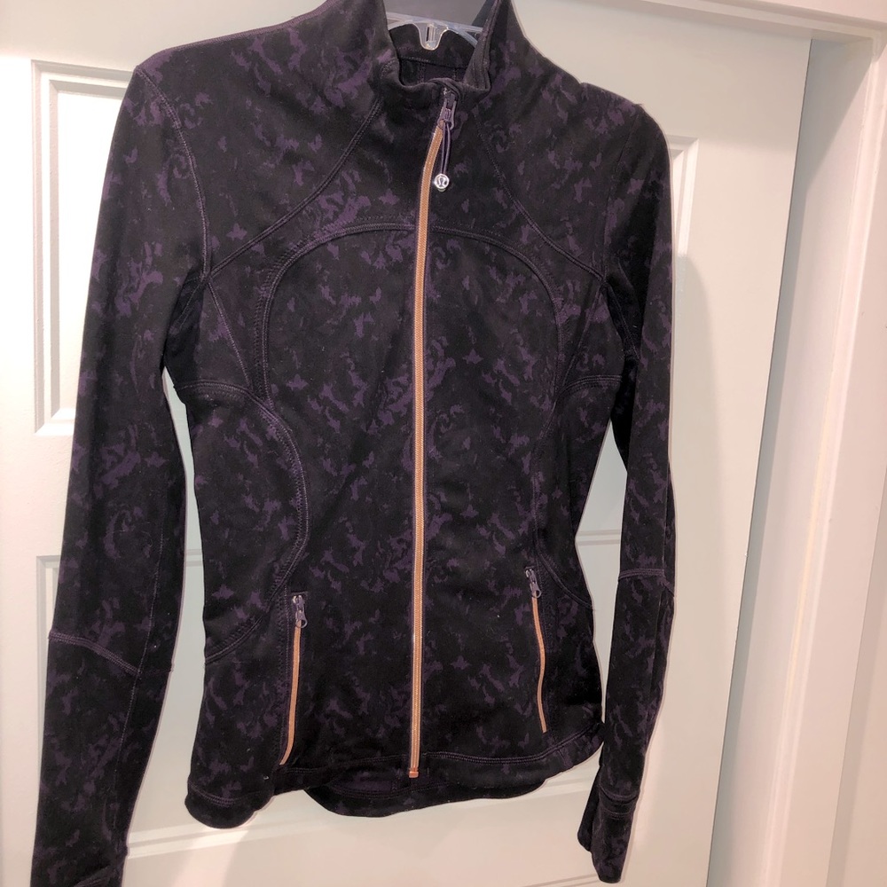 Lululemon define jacket size 4